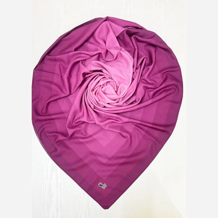 روسری نخ کاستوم طرح طیفی پله ای سایز 140 چرخ دوز