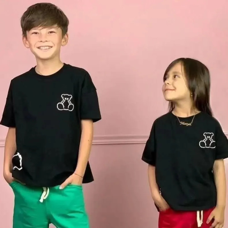 تیشرت بچگانه بگ مشکی اسپرت نخی پنبه لاکرادار یقه کشبافت سایز 3 تا 7 سال