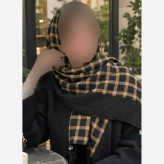 شال پاییزه پلیسه دو تیکه دور گان دار و منگوله مهره ای سایز 198 در 75 مناسب پاییز